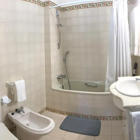 Apartamento Completo No Central Bairro Do Rosario, Apartman Cascais